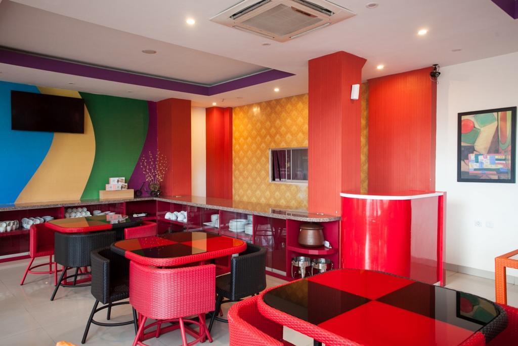 Reddoorz Near Hawaii Water Park Hotell Malang Exteriör bild