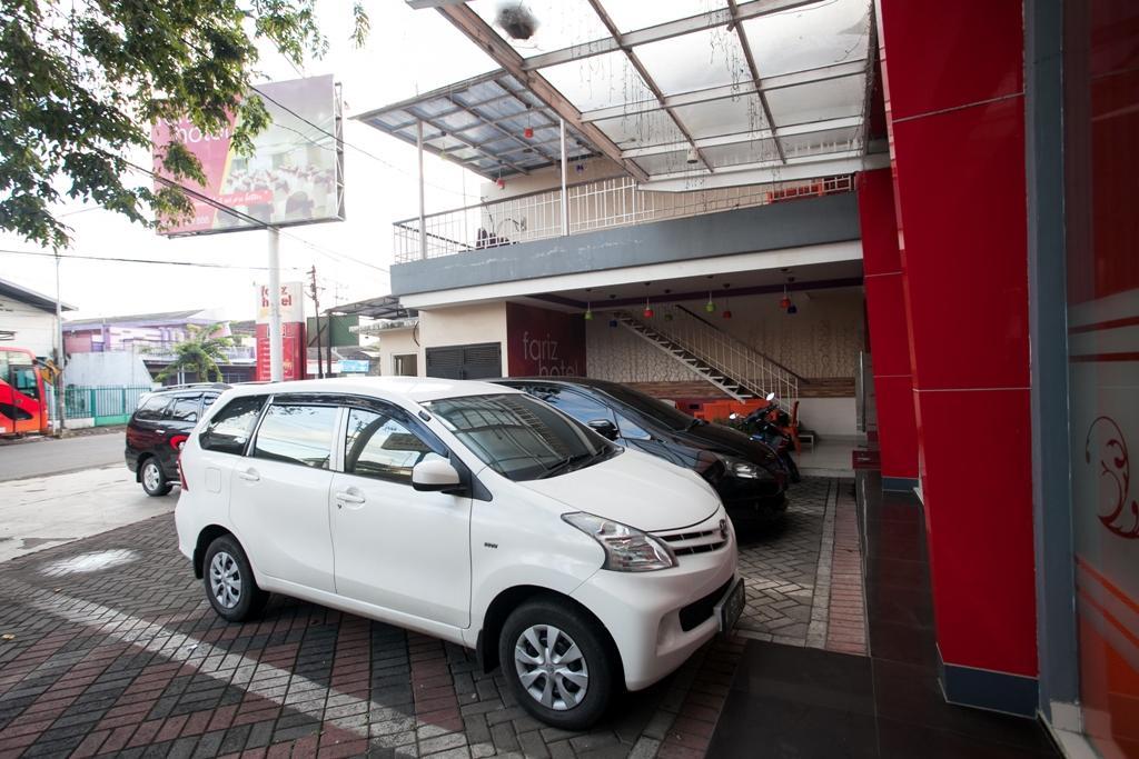 Reddoorz Near Hawaii Water Park Hotell Malang Exteriör bild