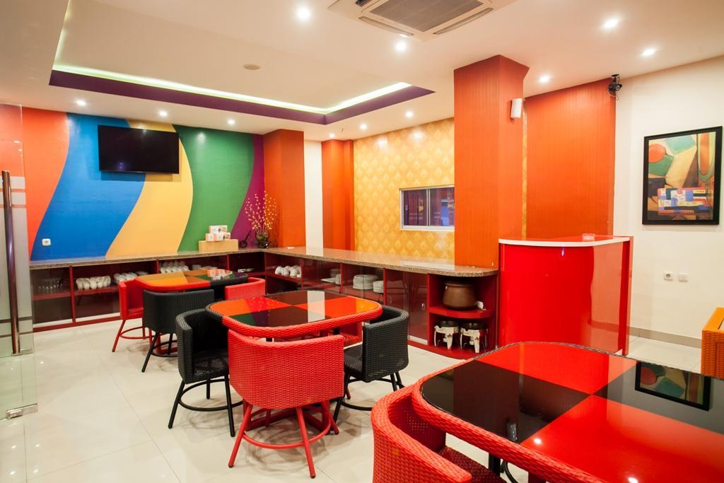 Reddoorz Near Hawaii Water Park Hotell Malang Exteriör bild