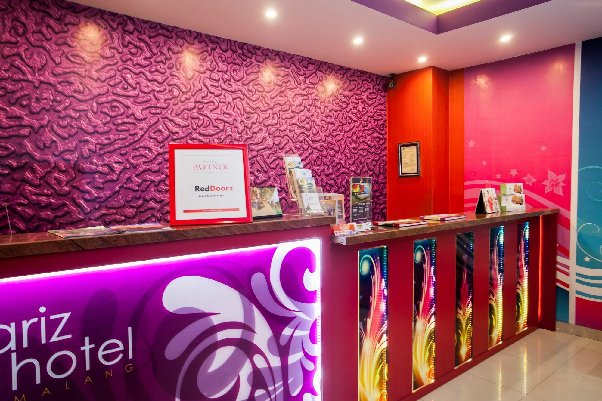 Reddoorz Near Hawaii Water Park Hotell Malang Exteriör bild
